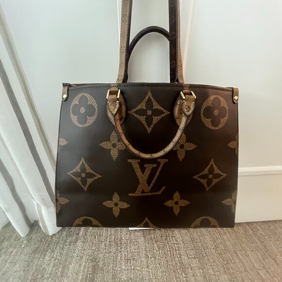 Louis Vuitton "On the GO' bag - Picture 1 of 5